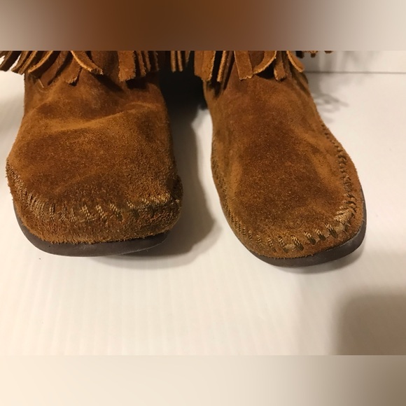 Moccasin brown suede layer tiered fringe boots women fits size 9 - Picture 3 of 11